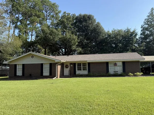 327 Lake Dr, Eufaula, AL 36027