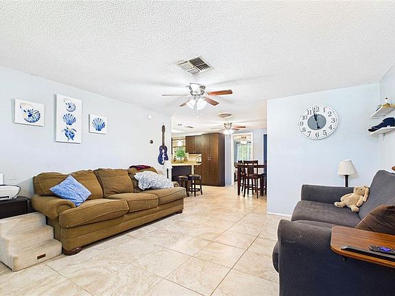 5th image of 8840 Carmen Ln