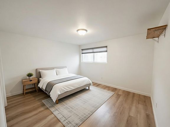 2nd image of 506 W 17th St APT 4