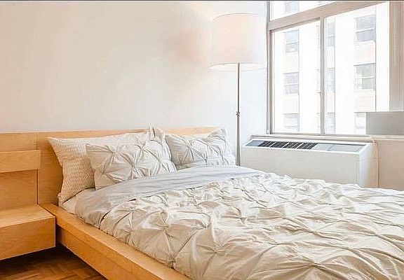 5th image of 44 Gold St #104
