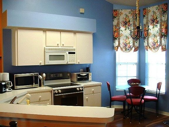 Open to Great Room with Breakfast Bar