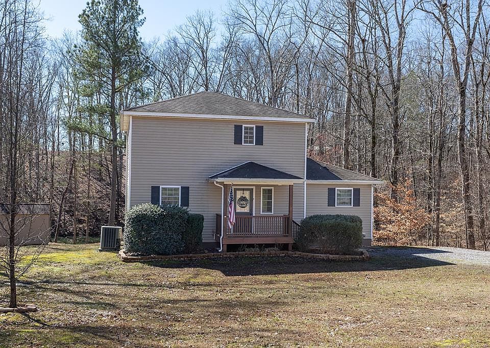 1st image of 225 Dogwood Cir NE