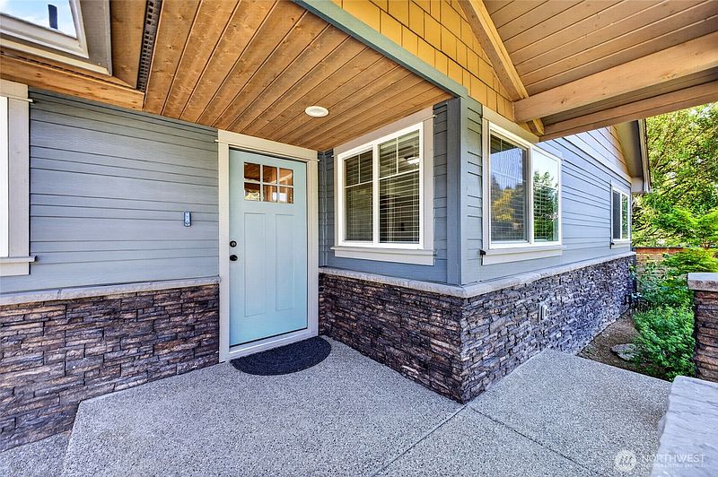3rd image of 11605 67th Avenue E