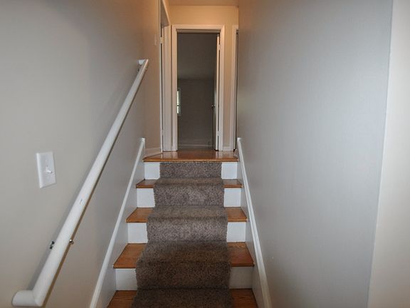 4th image of 7711 Normandy Ave