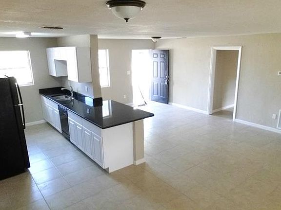 4th image of 1714 Egan Dr