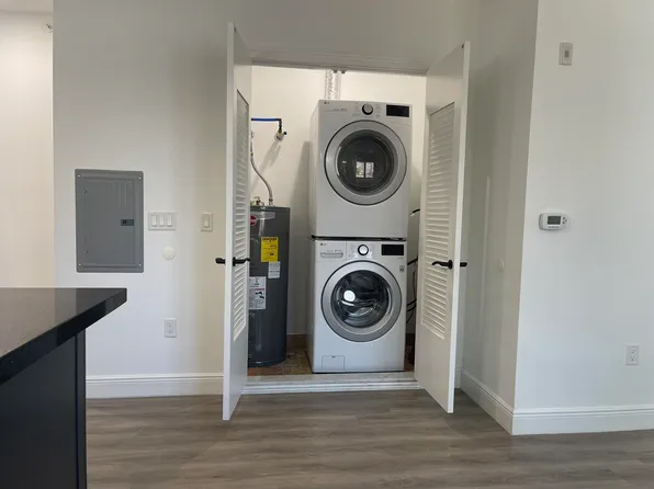 211 Baldwin Avenue image 5 of 20