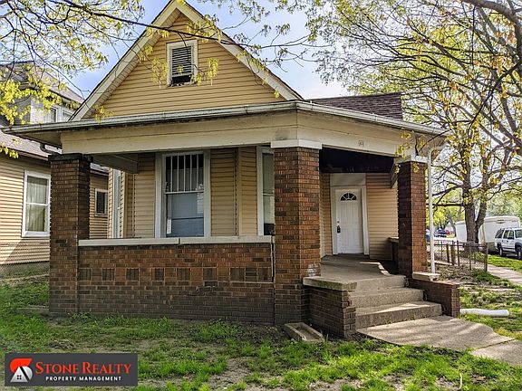 2nd image of 42 S 17th St