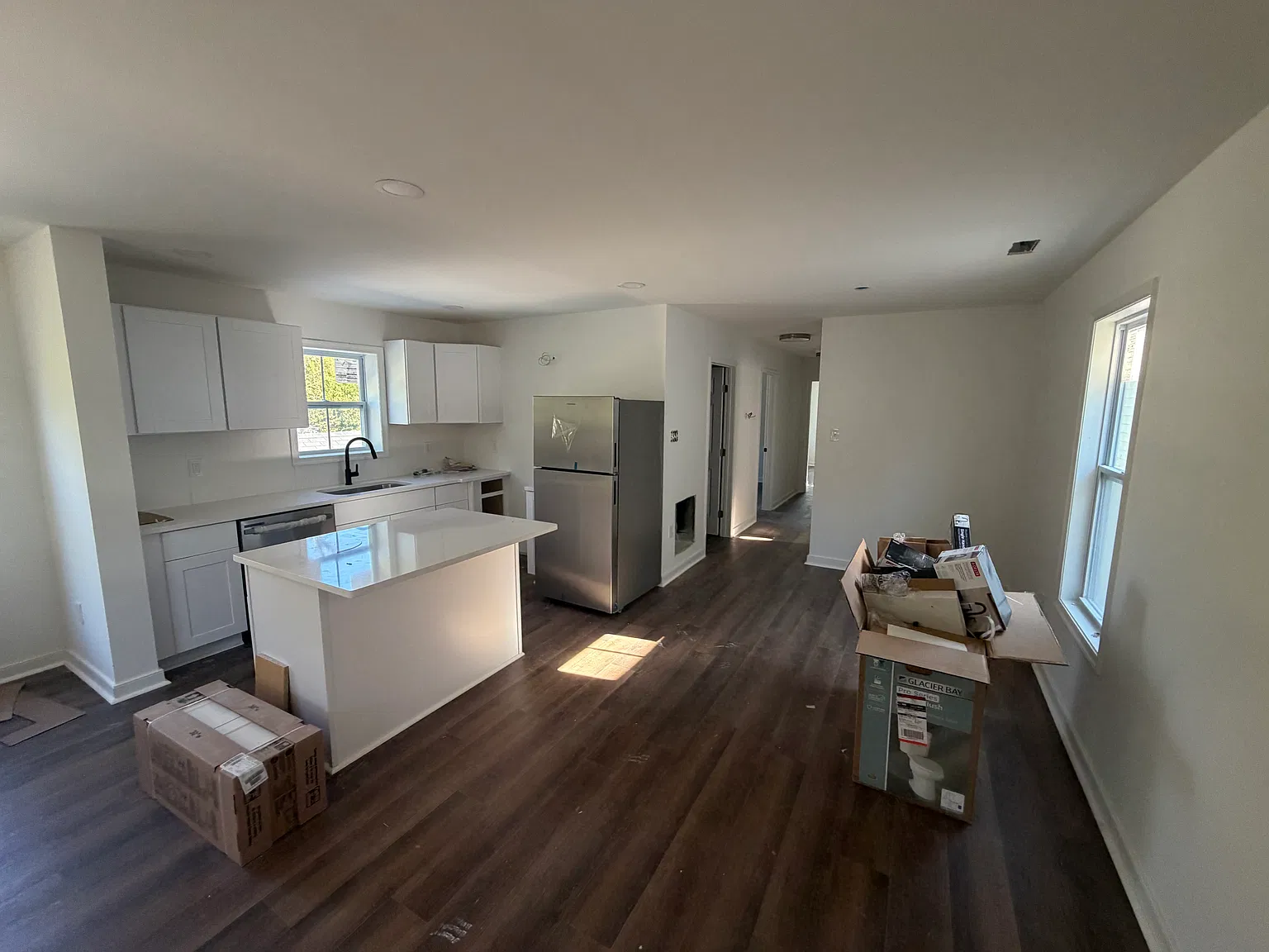 2 bed, 1010 sqft, $2,100 — Photo 3