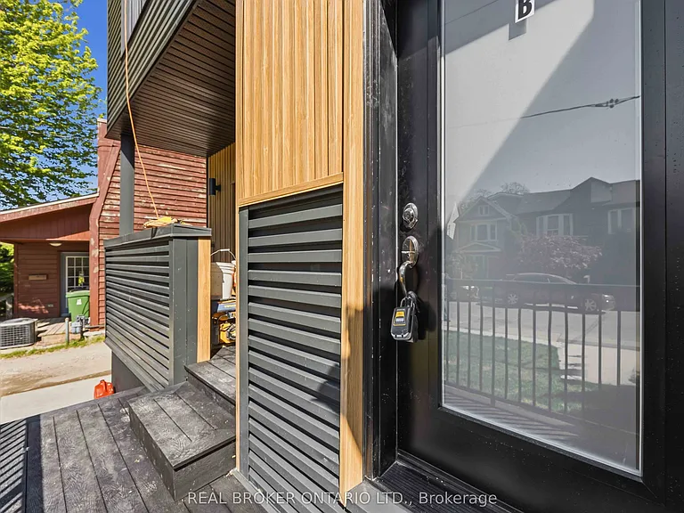 102 Boultbee Ave #B — Photo 11