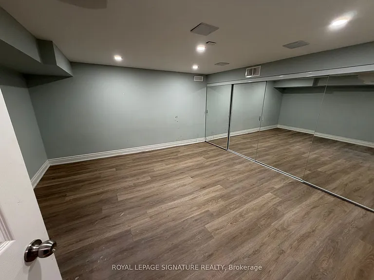 3147 Mayfield Rd #LOWER LEVEL — Photo 7