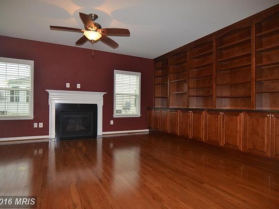 5th image of 21915 Knob Hill Pl