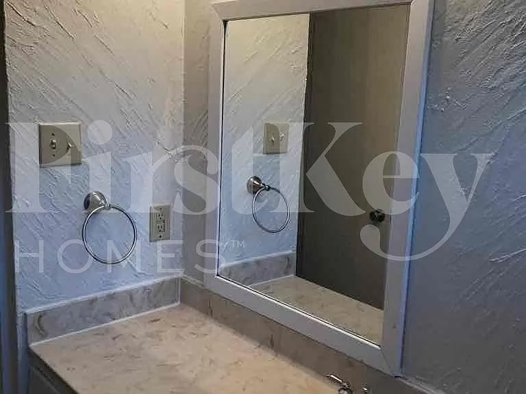 732 NW Ann Lois Ln — Photo 11