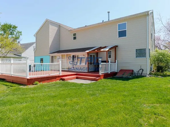 8 Windsor Dr, East Brunswick, NJ 08816