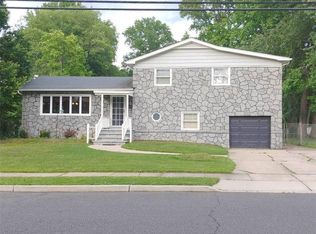 36 Valley Vale Dr, Old Bridge, NJ 08857