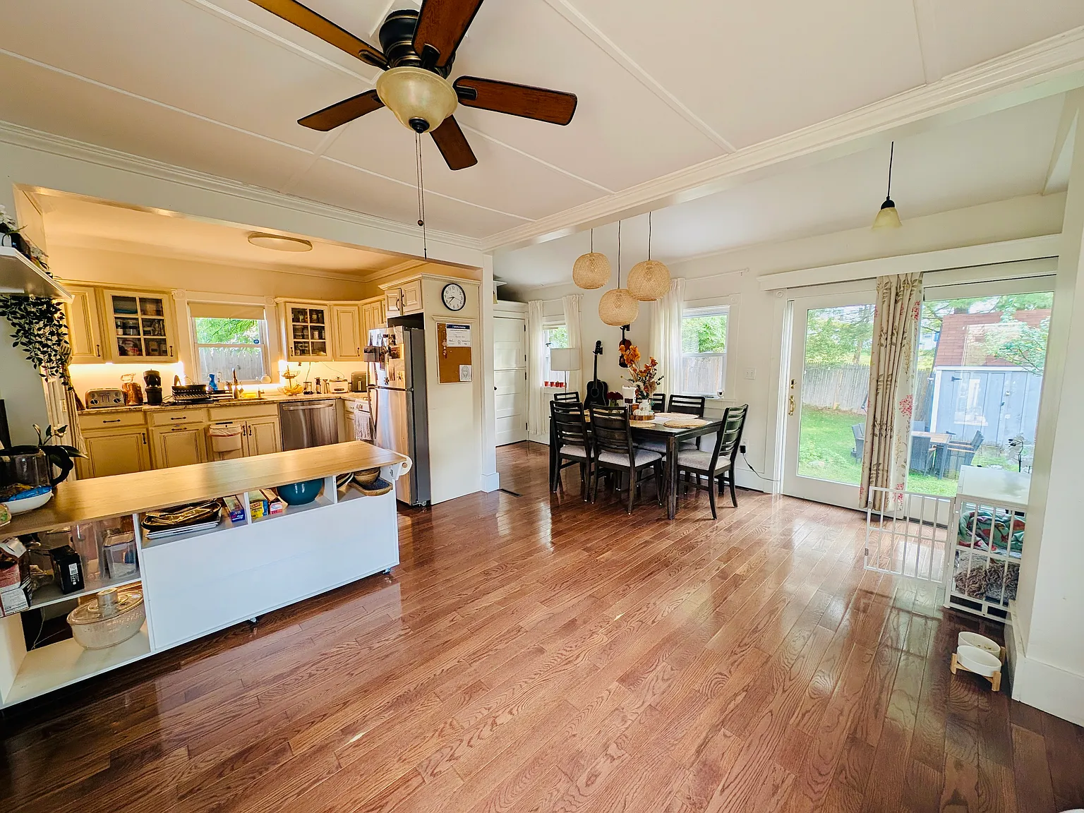 2 bed, 1270 sqft, $3,800 — Photo 4