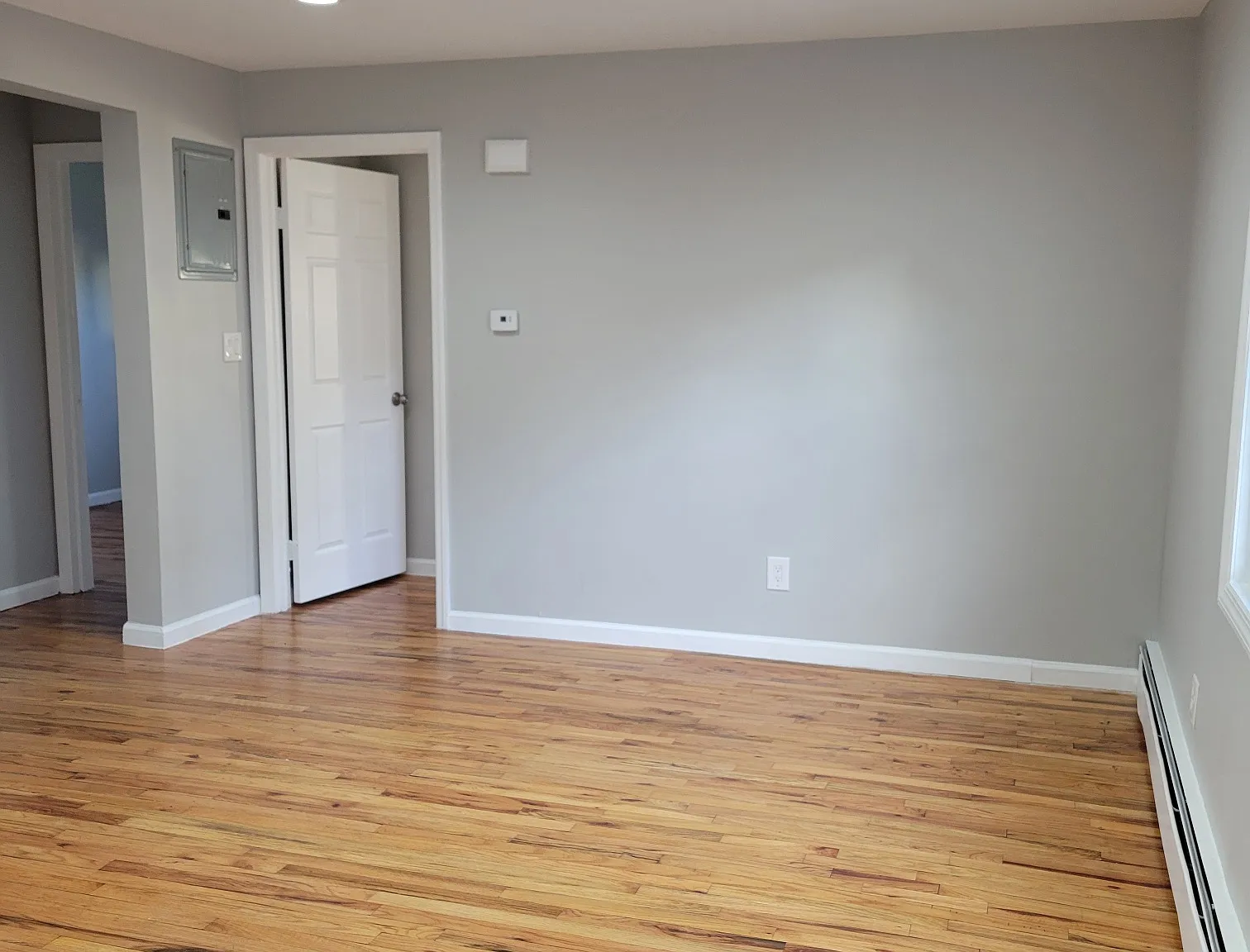 Beach 87 - 2F — Photo 1