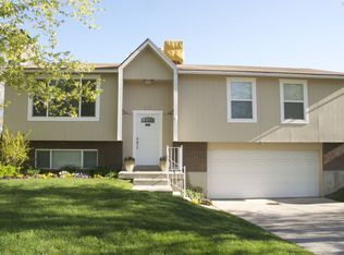 913 E Casa Roja St, Midvale, UT 84047