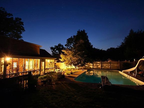 4th image of 518 Drakesborough Dr