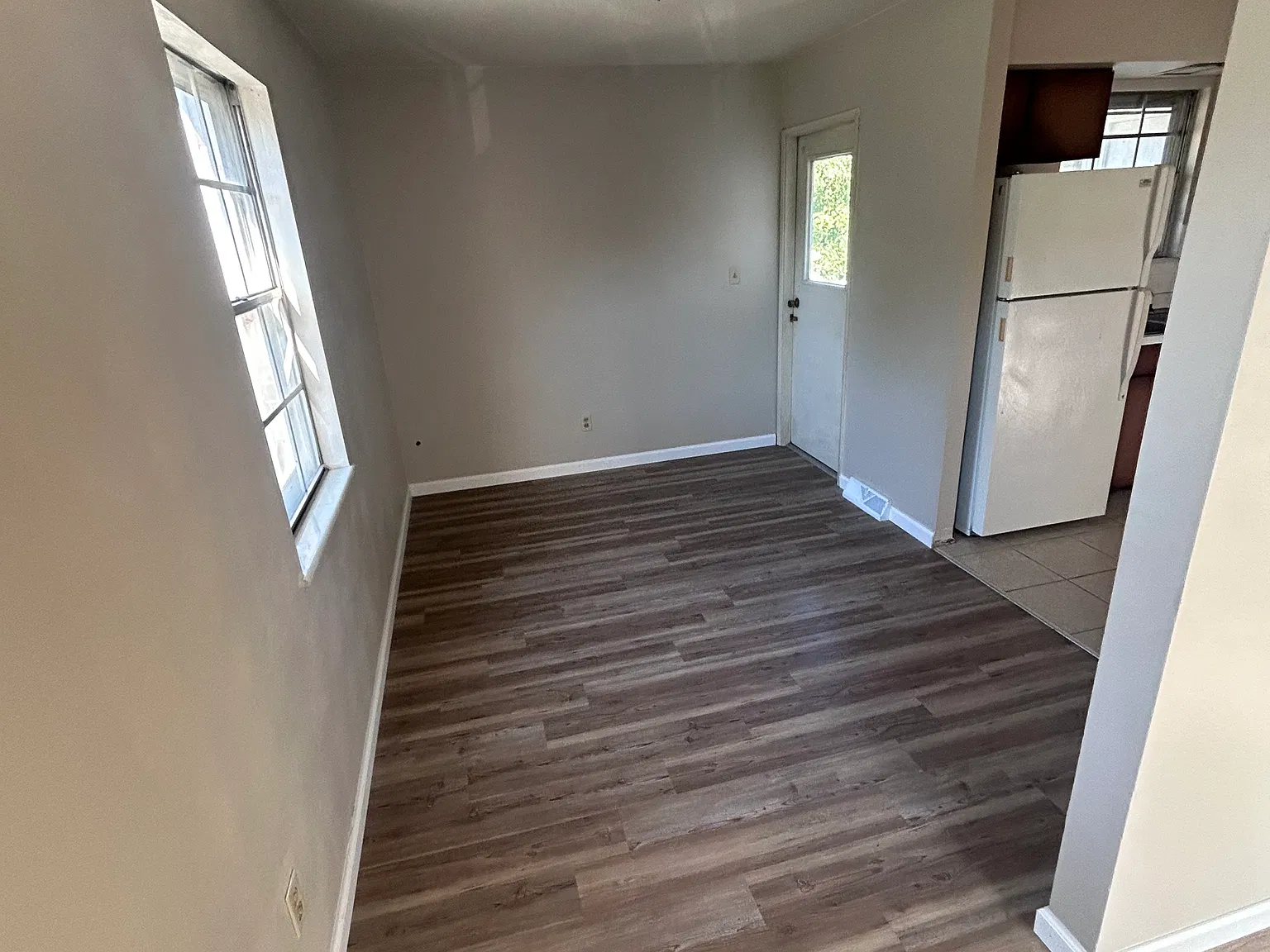 2 bed, 1100 sqft, $975 — Photo 4