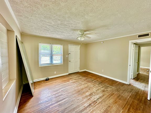 4th image of 2324 Sterling Pl