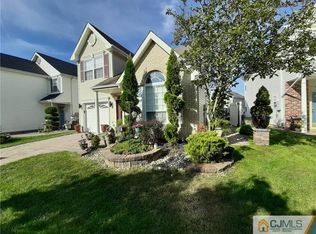 50 Tall Oaks Ct, Old Bridge, NJ 08857