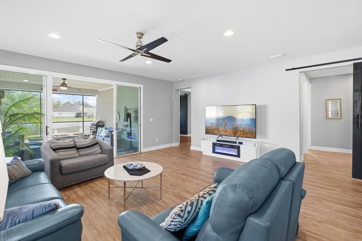 next background image