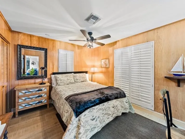 1090 Fairview Ln — Photo 24