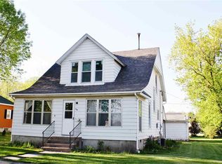 1008 E 3rd St, Washington, IA 52353