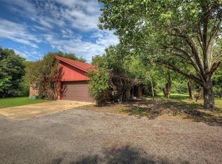 305 Maple St, Commerce, TX 75428