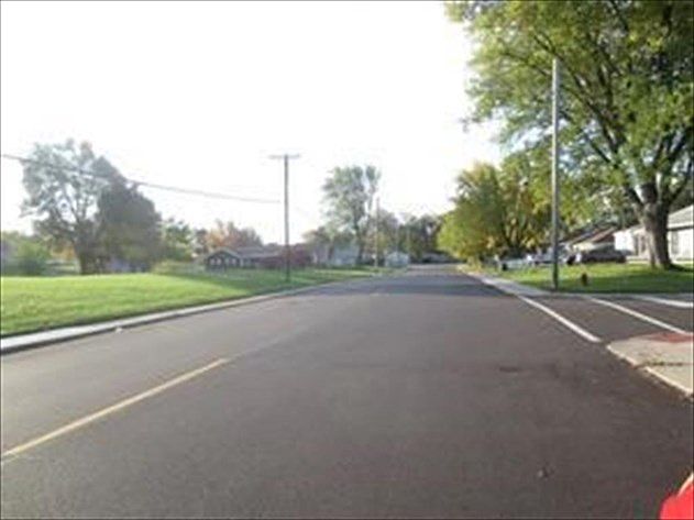 2nd image of 1706 Papoose Rd