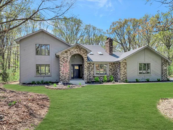 2639 E Shady Grove Ct, Crete, IL 60417