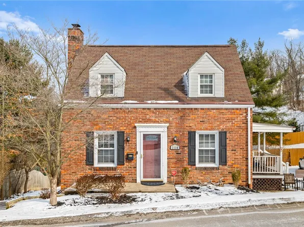 2114 Hillcrest St, Bethel Park, PA 15102