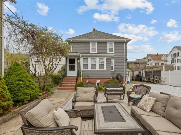 108 Johnson St, Pawtucket, RI 02860