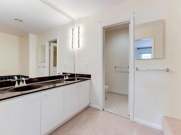 8509 Jeffersonian Ct — Photo 32