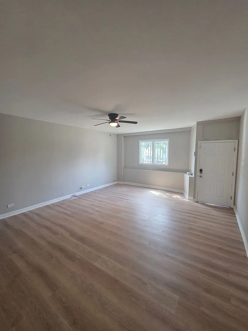 Updated 2-Bedroom First-Floor Apartment — Photo 3