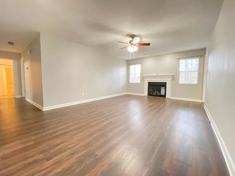 817 Tree Trunk Rd — Photo 3
