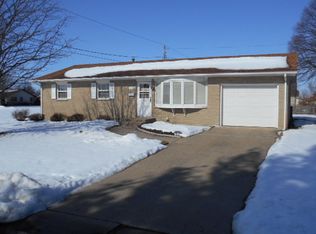 1421 25th St, Peru, IL 61354