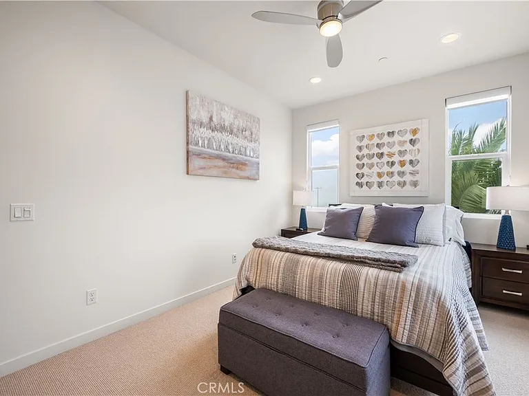 1068 Hampton Dr — Photo 35