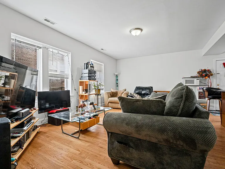 6319 N Sacramento Ave #3E — Photo 2