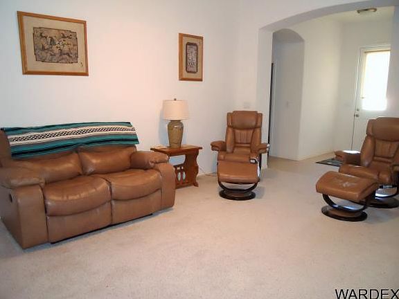 3rd image of 2330 Silverthorne Dr