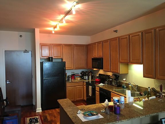 4th image of 1322 S Prairie Ave Unit 703
