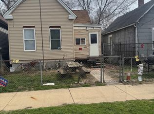 1806 S Livingston St, Peoria, IL 61605