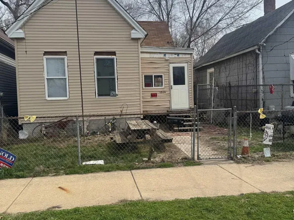 1806 S Livingston St, Peoria, IL 61605