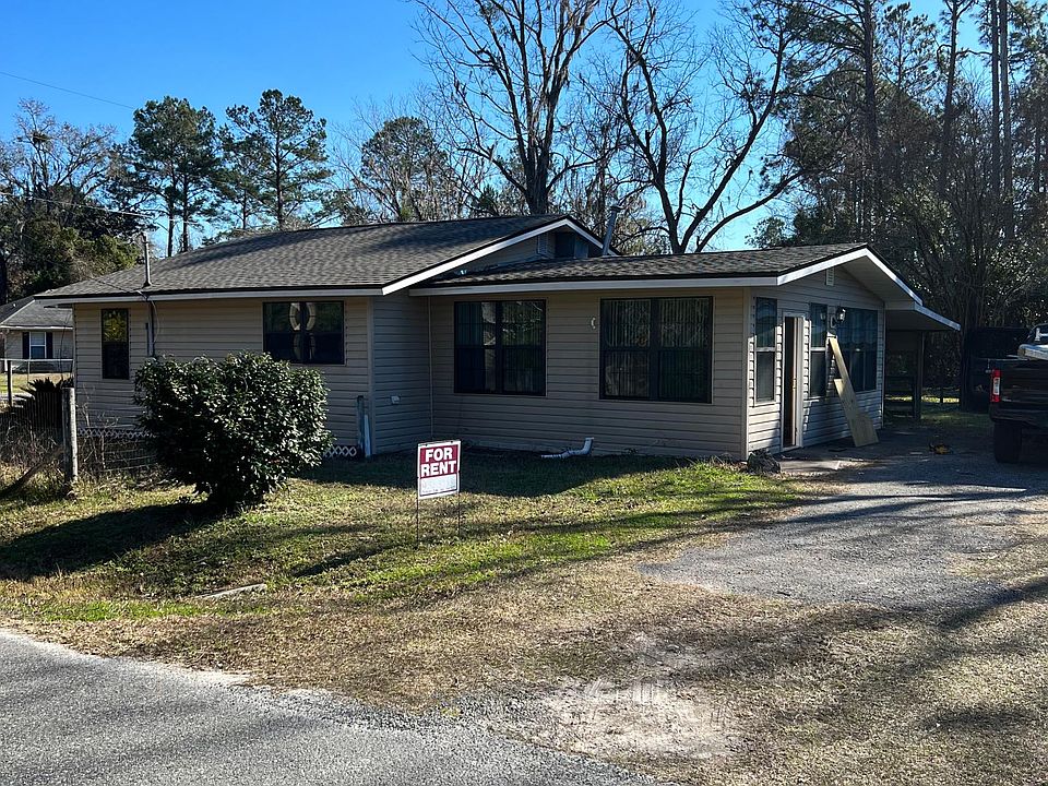 1st image of 284 NE Windall Ln