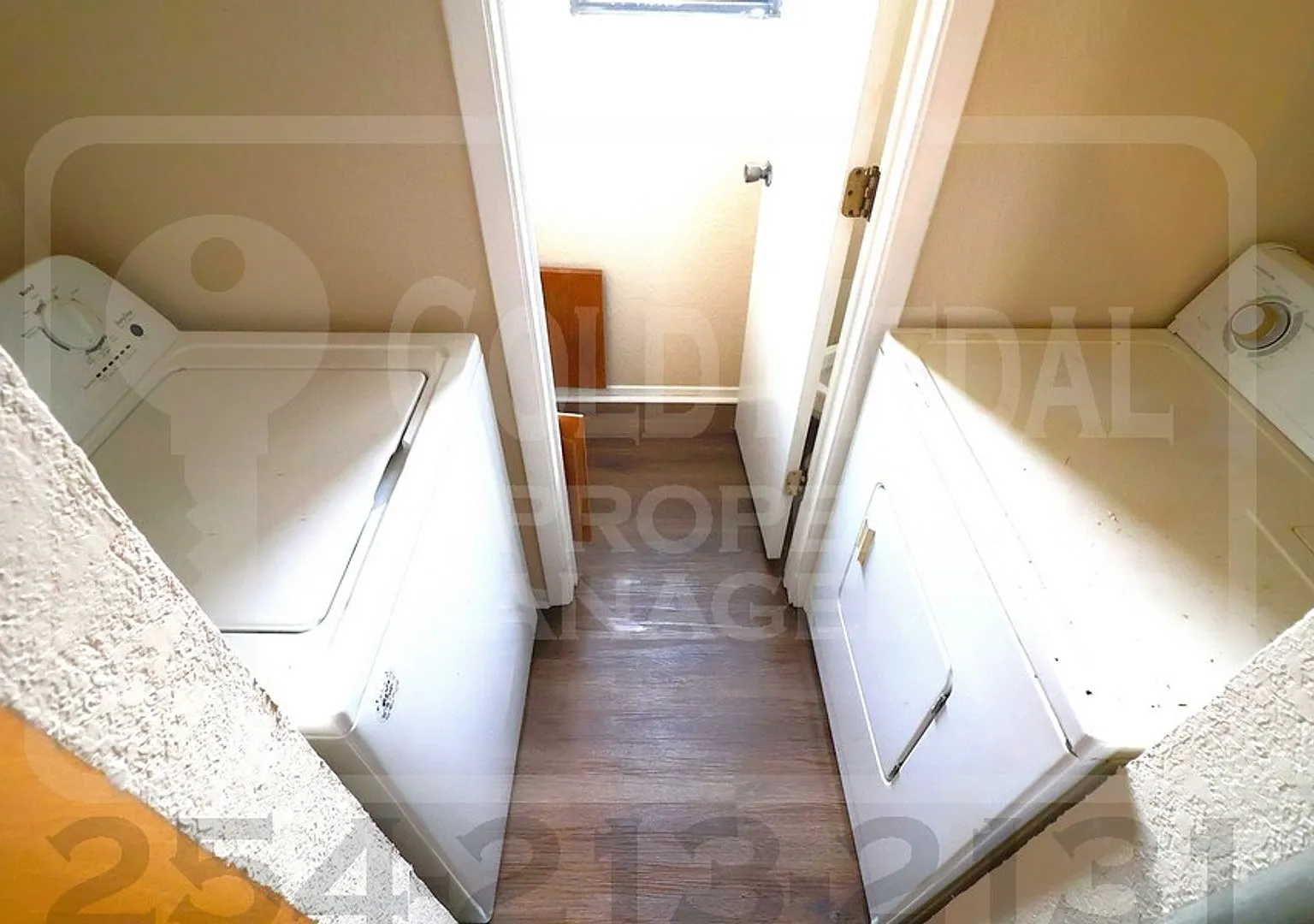 1106 Leslie Circle — Photo 3