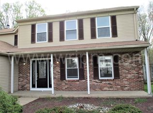 28 Newport Dr, Manalapan, NJ 07726