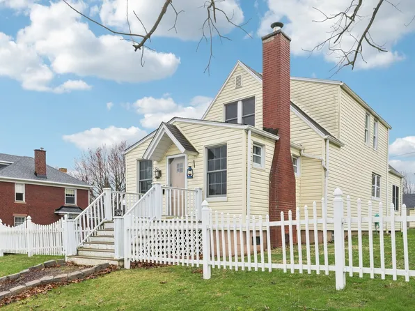 901 Arthur Ave, Scottdale, PA 15683