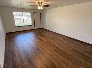 1011 NW 12th St, Bentonville, AR 72712