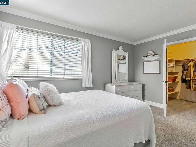 668 Sun Tree Ct — Photo 44