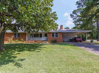 7200 W Markham St, Little Rock, AR 72205